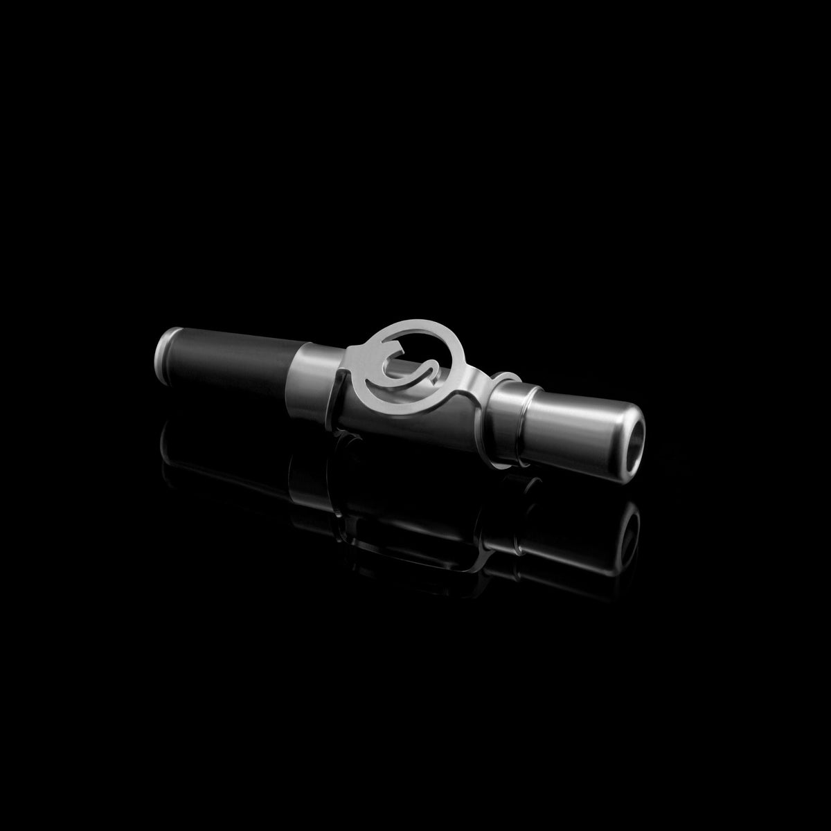 Steamulation Hygienic Mouthpiece with Black Background
, image 5 of 6
