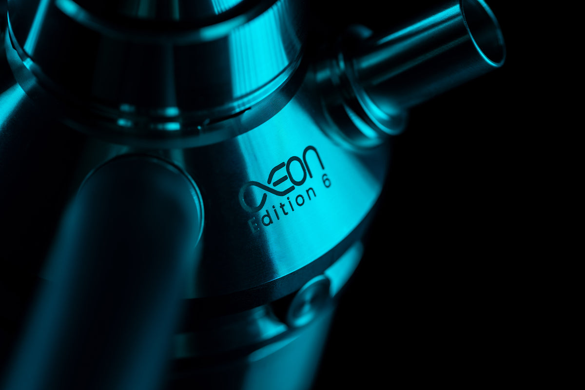 AEON Edition 6 Premium Plus Ruby Pearl in use, hose lock and fittings, image 3 of 7