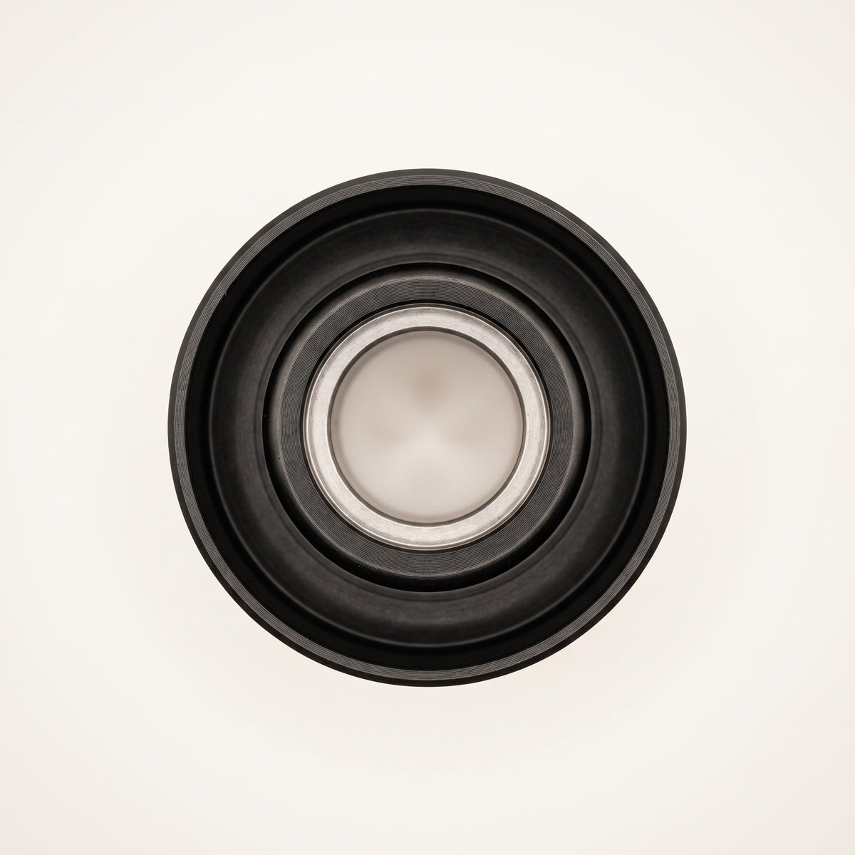 Darkside D-Catcher top view showing concentric machined aluminium rings and central port, The Premium Way, image 5 of 13