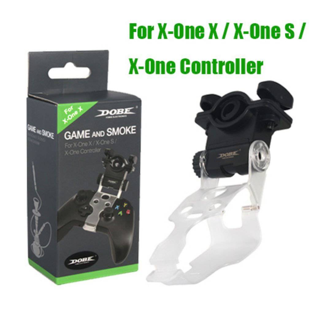 DOBE Xbox One controller shisha hose holder, a black hose ring on a clear bracket clipped to the top of the controller, image 2 of 2