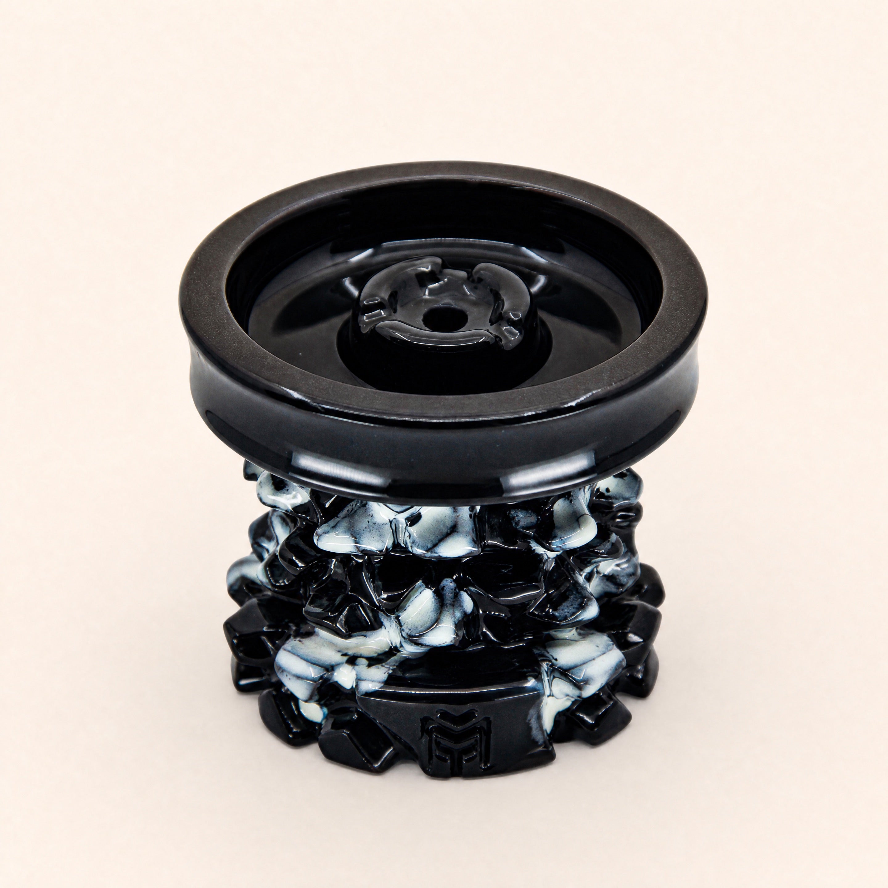 MIT Luxury Mitovation V2 Onyx bowl top-down showing five-hole hybrid chamber and four-petal spire crown