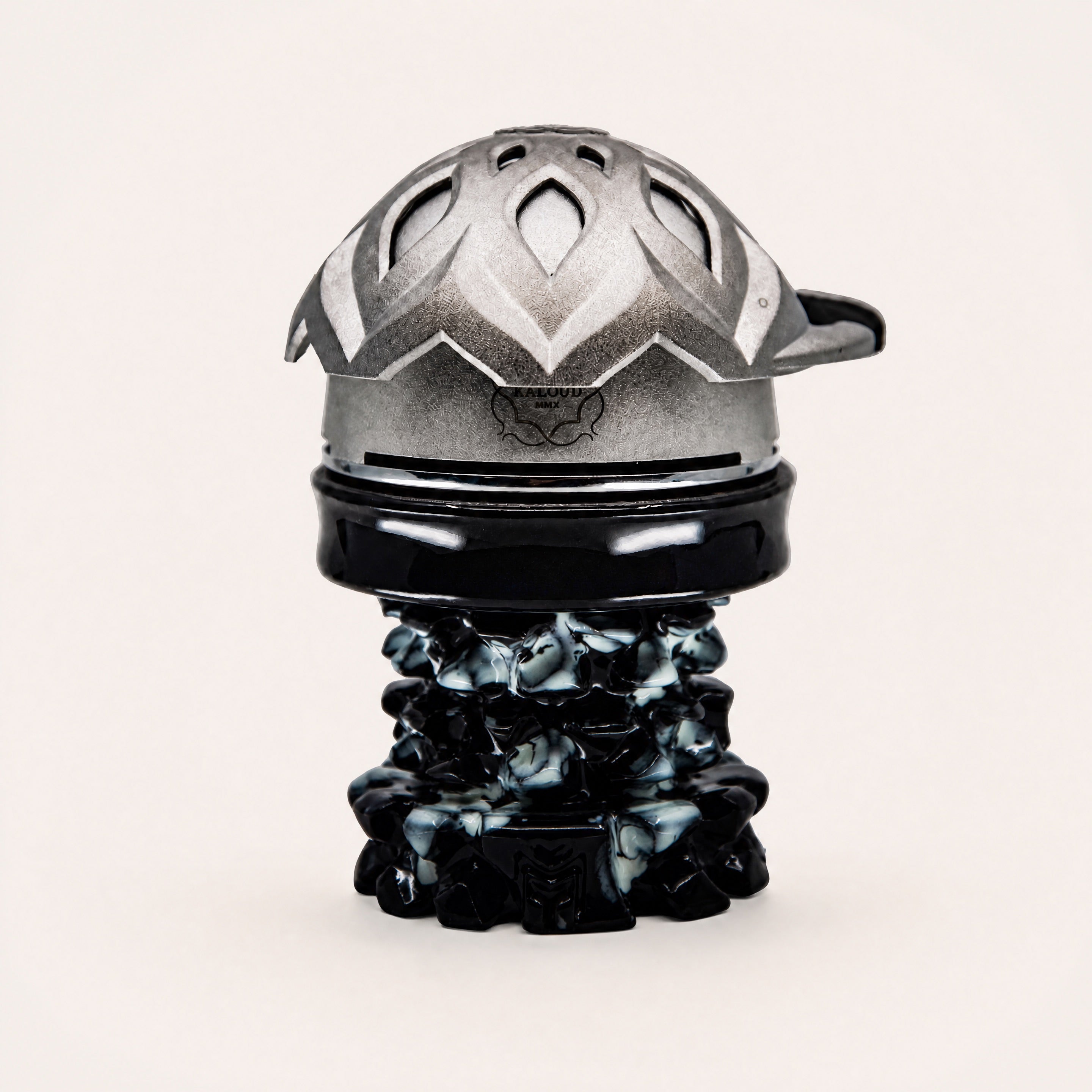 MIT Luxury Mitovation V2 Onyx bowl with Kaloud Lotus 1+ HMD seated flush on the 80mm rim