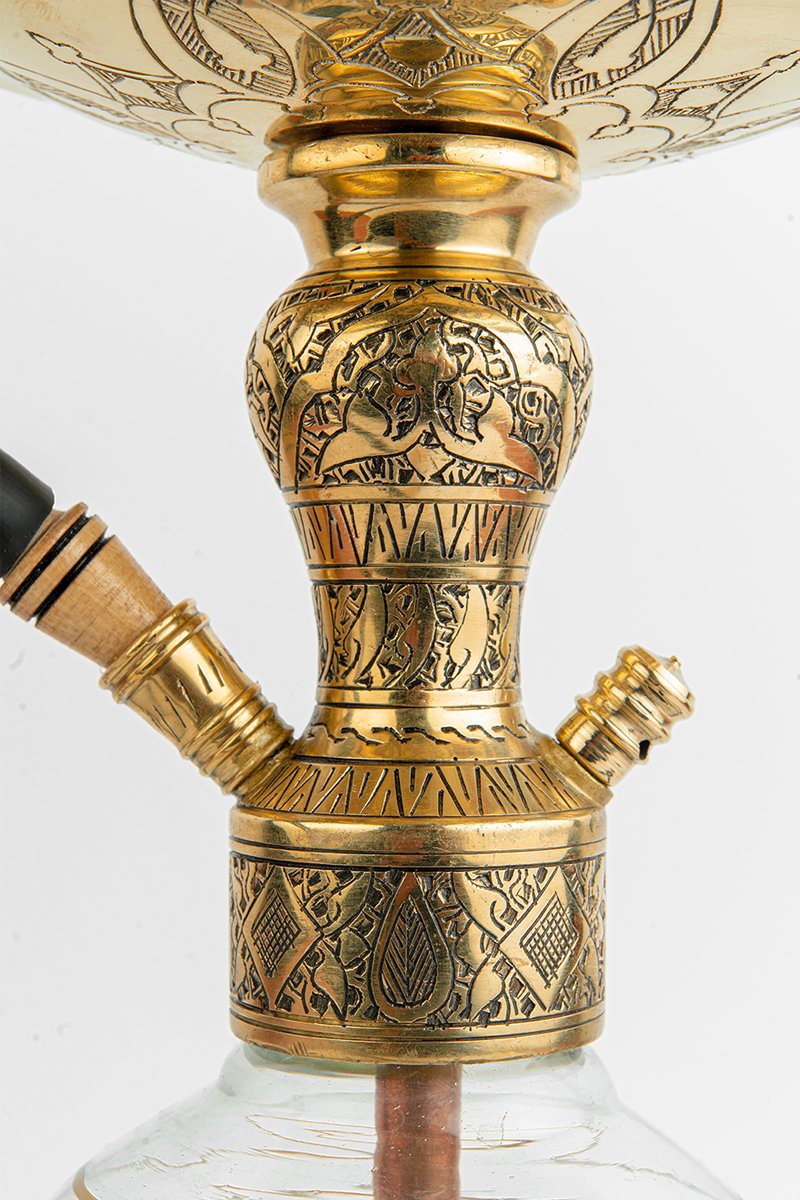 Shika Arya Tabletop Brass Shisha Pipe, Oblivion clay bowl on the engraved tray, from above, image 3 of 6